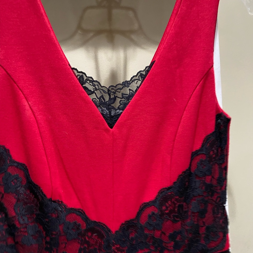 Candy Rain Red & Black Lace Cocktail Dress Sleeveless V-Neck Size Large 0153 - Picture 3 of 6